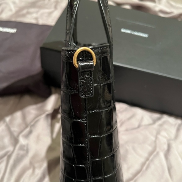 New Saint Laurent Mini Croc Embossed Tote - Picture 5 of 13